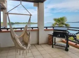 Spacious 3BD flat with PARKING and SEA VIEW