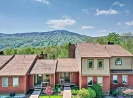 Timber Creek Townhome with 2 Decks and Mtn Views!