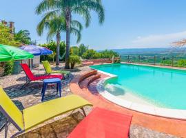 Casetta con piscina fra Catania e Siracusa, villa à Lentini