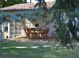 Chambre d’hôtes Mamounet Haut, hotel dengan parking di Madaillan