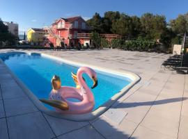 Lipovac resort Ficus, hotell i Bilice