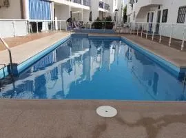 El Velero a 300m de la playa Piscina Parking y wifi