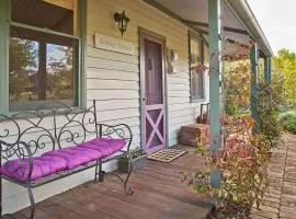 Quince Cottage - scenic escape with spa