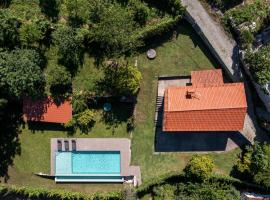 Douro Senses - Nature House, hotel con parking en Cinfães