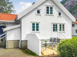 Stunning Home In Dirdal With 2 Bedrooms And Internet, hotel in Dirdal