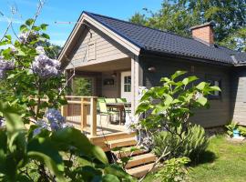 Amazing home in Vrnamo with 3 Bedrooms and WiFi, hotel en Värnamo