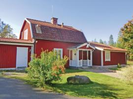 Beautiful Home In Orrefors With Lake View, hotel in Orrefors