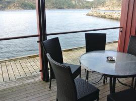 Gorgeous Apartment In Korshamn With Kitchen, hotell med parkeringsplass i Korshamn