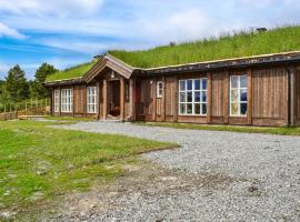 Moltebret, hotel with parking in Skåbu