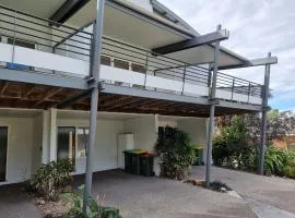 Beatons Beach Front Studio Inverloch