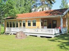 2 Bedroom Awesome Home In Mönsterås