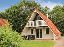 Nice Home In Gramsbergen With 3 Bedrooms, Wifi And Indoor Swimming Pool