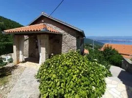 2 Bedroom Cozy Home In Lovran