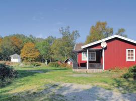 Cozy Home In Tjurkö With Kitchen, hotel a Tjurkö
