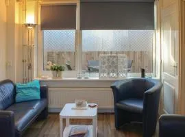 Stunning Home In Egmond Aan Zee