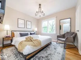 6 Bed Chic Stylish Home - 5 Mins to U of A & Whyte Ave - Fast Wi-Fi - Free Parking & Netflix