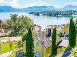 Cozy Home In Hatlestrand With Sauna
