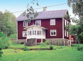 5 Bedroom Lovely Home In Kristdala, dovolenkový dom v destinácii Lämmedal