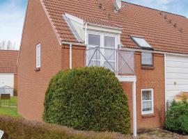 Stunning Apartment In Insel Poel Ot Kirchdor With 2 Bedrooms And Wifi, hotel in Oertzenhof