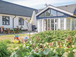 Cozy Home In Ystad With Kitchen, khách sạn sang trọng ở Ystad