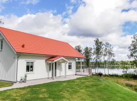Nice Home In Skillingaryd With 4 Bedrooms And Wifi, villa i Skillingaryd