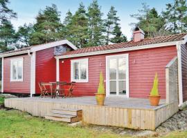 Amazing Home In Henn With Kitchen, hotel in Sundsandvik