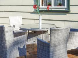 Lovely Home In Sveio With Wifi, hotel amb aparcament a Sveio
