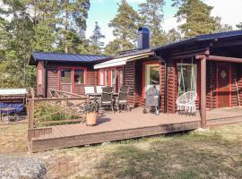 Lovely Home In Grdinge With Sauna, holiday home sa Sibble