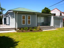 Matapouri Cottage - Matapouri Holiday Home, feriebolig i Matapouri