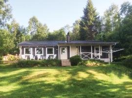 Nice Home In rkelljunga With Kitchen, дом для отпуска в городе Fasalt