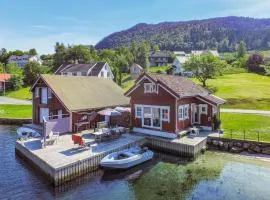 Awesome Home In Erfjord With Kitchen