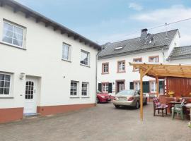 Amazing Home In Strohn With 3 Bedrooms And Wifi – obiekty na wynajem sezonowy w mieście Gillenfeld
