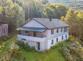 Beautiful Home In Jostedal With Kitchen、Jostedalのホテル