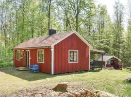 Awesome Home In Asarum With 3 Bedrooms, ubytovanie v destinácii Ljungsjömåla