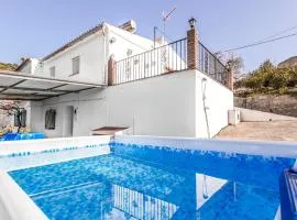 Amazing Home In Sayalonga With 4 Bedrooms And Wifi