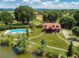 Beautiful Home In Mala Ludina With Wifi