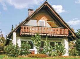 Nice Home In Oberaula Ot Hausen With 4 Bedrooms And Wifi, aluguel de temporada em Hausen