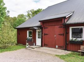 Cozy Apartment In Tjrnarp With House A Panoramic View, hotel met parkeren in Tjörnarp