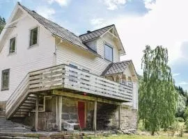 4 Bedroom Beautiful Home In Steinstø