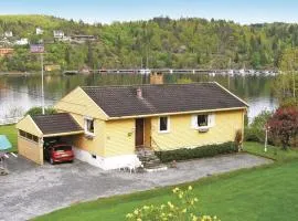 2 Bedroom Beautiful Home In Langangen