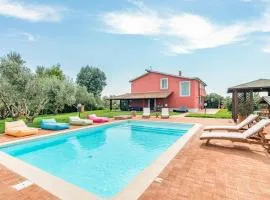 Stunning Home In Montalto Di Castro With Wifi, Private Swimming Pool And Outdoor Swimming Pool