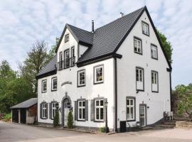 Beautiful Home In Klippan With 7 Bedrooms, Sauna And Wifi, hotel in Klippan