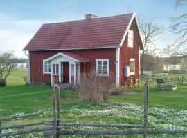 Amazing Home In Vrnamo With Kitchen, cabaña o casa de campo en Värnamo