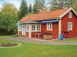 Lovely Home In Bjrnlunda With Kitchen: Åttersta şehrinde bir tatil evi