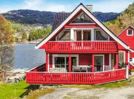 Amazing Home In Nordtveitgrend