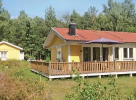 Beautiful Home In Ljuster With Kitchen: Laggarsvik şehrinde bir kulübe