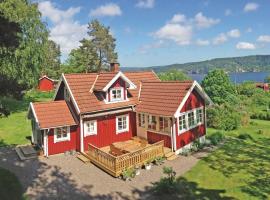 Stunning Home In Munkedal With 2 Bedrooms And Wifi, villa in Munkedal