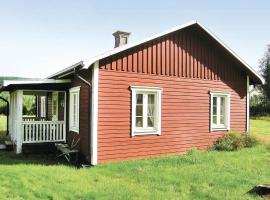 Beautiful Home In Hljes With Kitchen, villa à Höljes