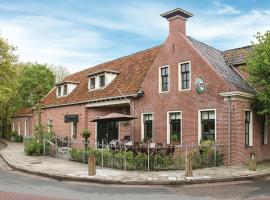 Cozy Home In Visvliet With Kitchen, Ferienhaus in Visvliet