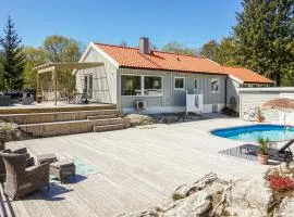 Gorgeous Home In Førresfjorden